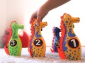 74026_Kegelset_Dino_Action_indoor_detail.jpg